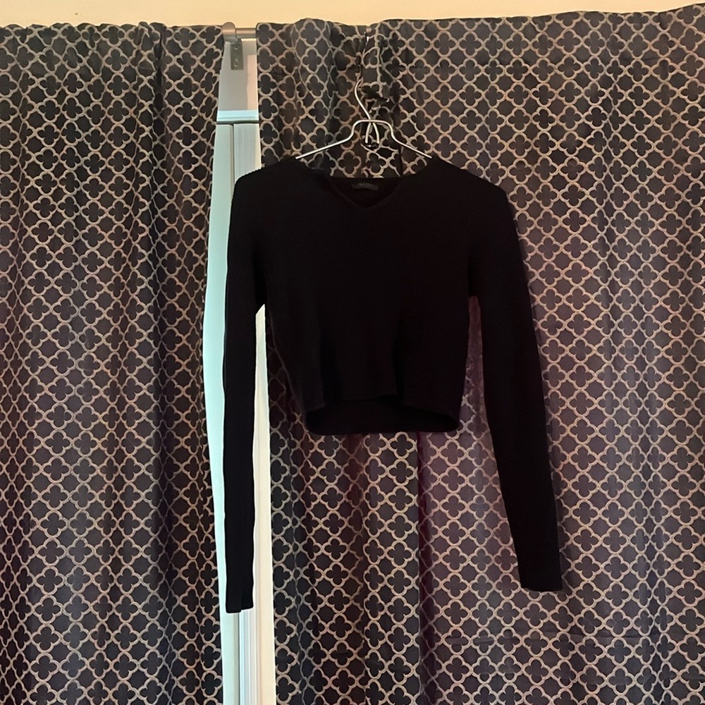 Brandy Melville navy blue long sleeve crop top